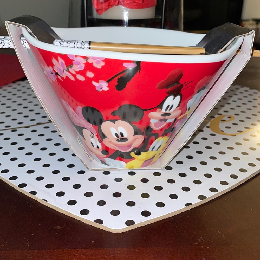 Disney Mickey/Friends Noodle Bowl w/ Chopsticks!